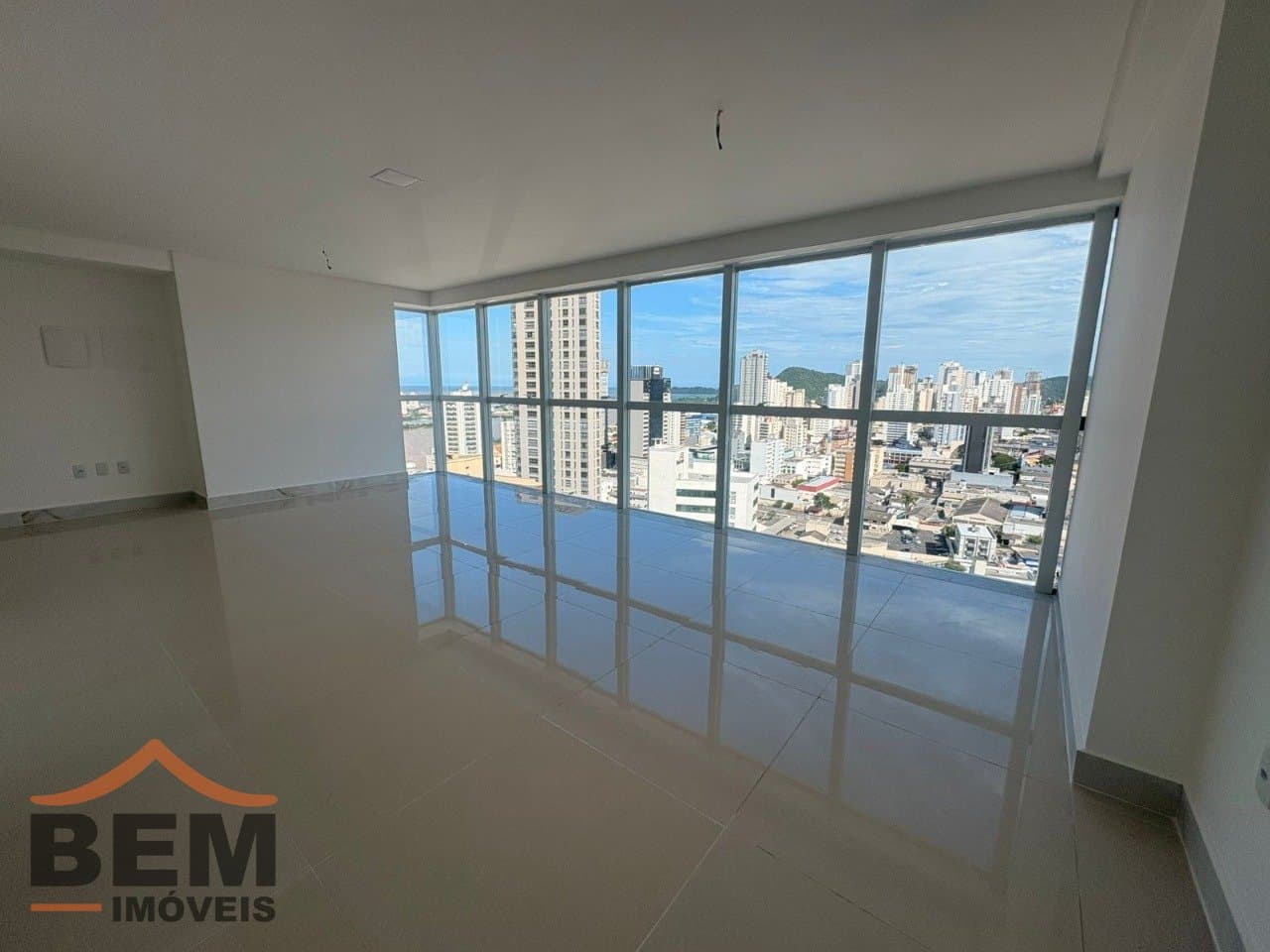 Sala Comercial para Locação com 47m² no bairro Centro, em Itajaí