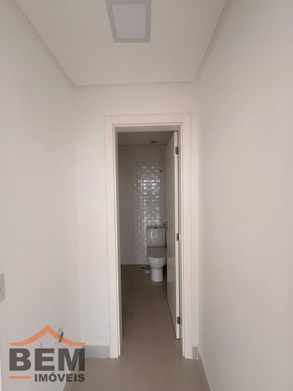 Sala Comercial para Locação com 67m² no bairro Centro, em Itajaí