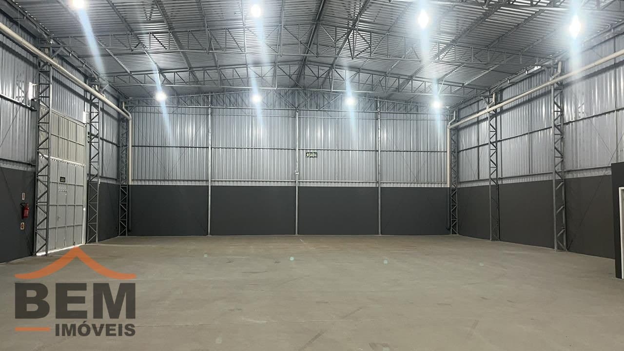 Galpão para Locação com 740m² no bairro Cordeiros, em Itajaí