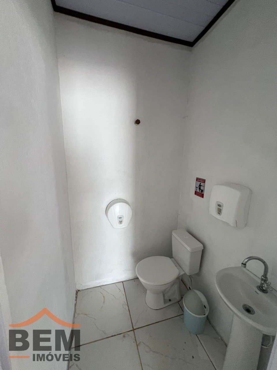 Sala Comercial para Locação com 100m² no bairro São Vicente, em Itajaí