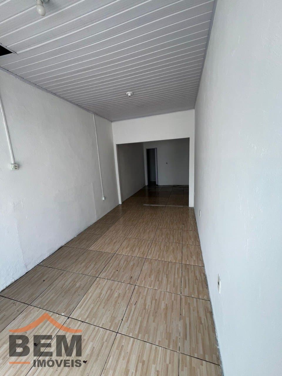 Sala Comercial para Locação com 100m² no bairro São Vicente, em Itajaí