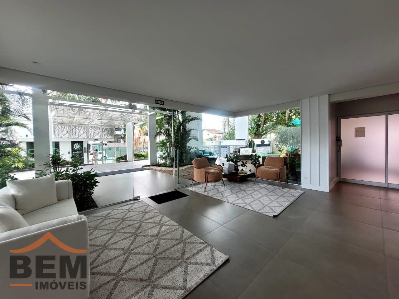 Apartamento para Locação com 2 quartos e 72m² no bairro Vila Operária, em Itajaí