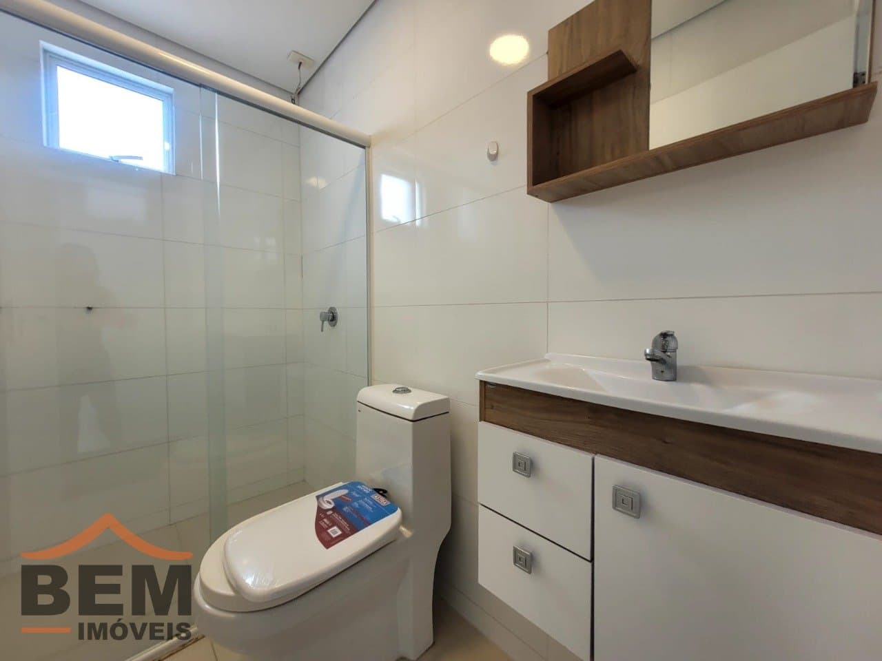 Apartamento para Locação com 2 quartos e 72m² no bairro Vila Operária, em Itajaí
