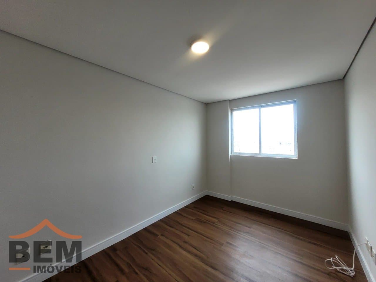 Apartamento para Locação com 2 quartos e 72m² no bairro Vila Operária, em Itajaí
