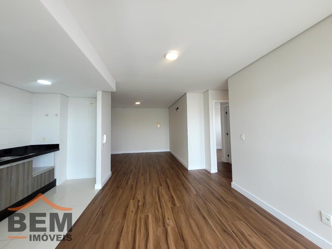 Apartamento para Locação com 2 quartos e 72m² no bairro Vila Operária, em Itajaí