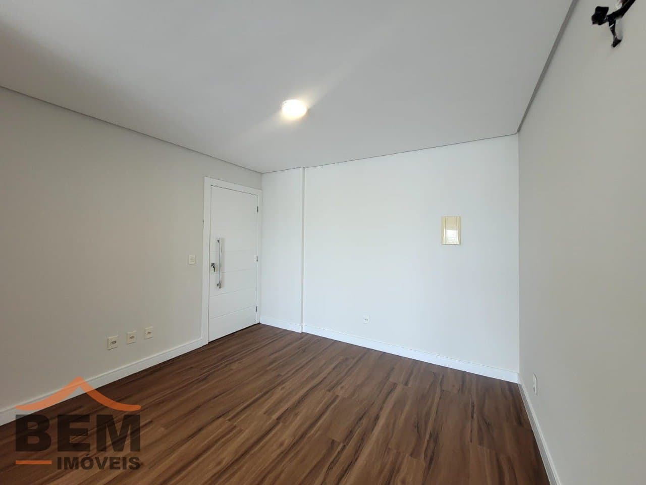 Apartamento para Locação com 2 quartos e 72m² no bairro Vila Operária, em Itajaí