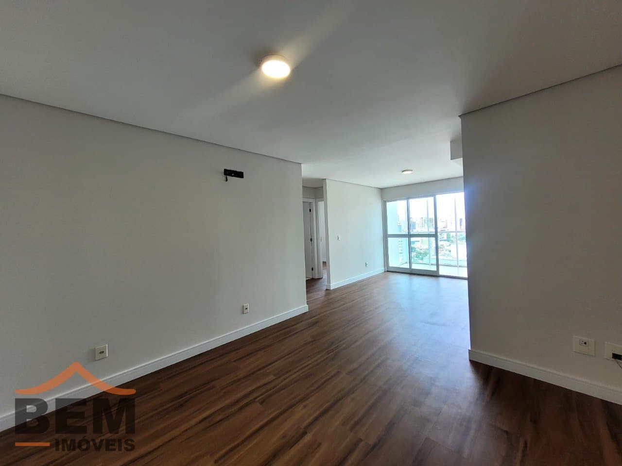 Apartamento para Locação com 2 quartos e 72m² no bairro Vila Operária, em Itajaí