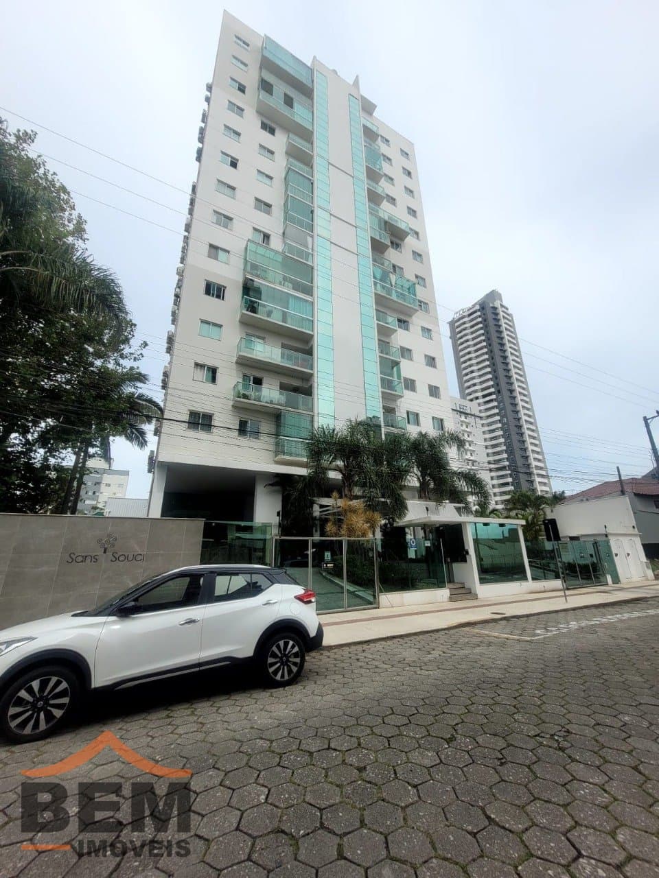 Apartamento para Locação com 2 quartos e 72m² no bairro Vila Operária, em Itajaí