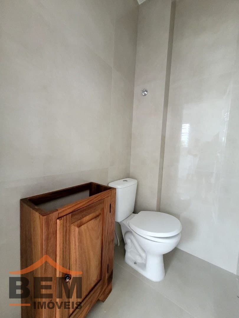Sala Comercial para Locação com 80m² no bairro Centro, em Itajaí