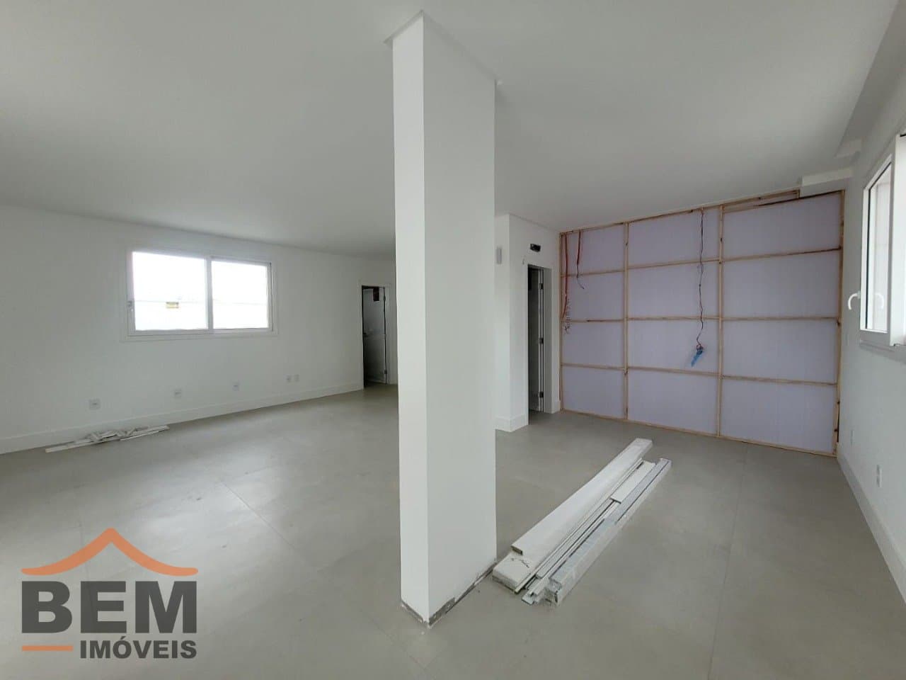 Sala Comercial para Locação com 80m² no bairro Centro, em Itajaí