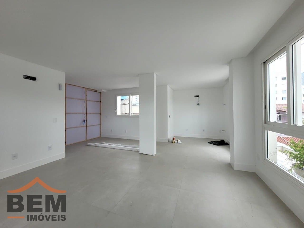 Sala Comercial para Locação com 80m² no bairro Centro, em Itajaí