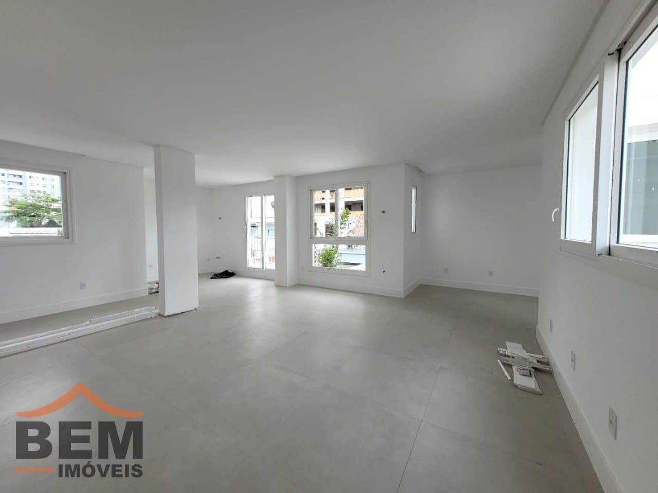 Sala Comercial para Locação com 80m² no bairro Centro, em Itajaí
