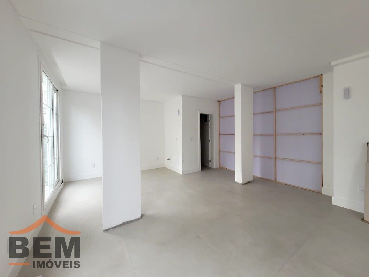 Sala Comercial para Locação com 80m² no bairro Centro, em Itajaí