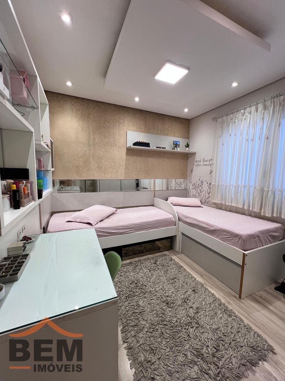 Casa para Venda com 5 quartos e 200m² no bairro São Vicente, em Itajaí