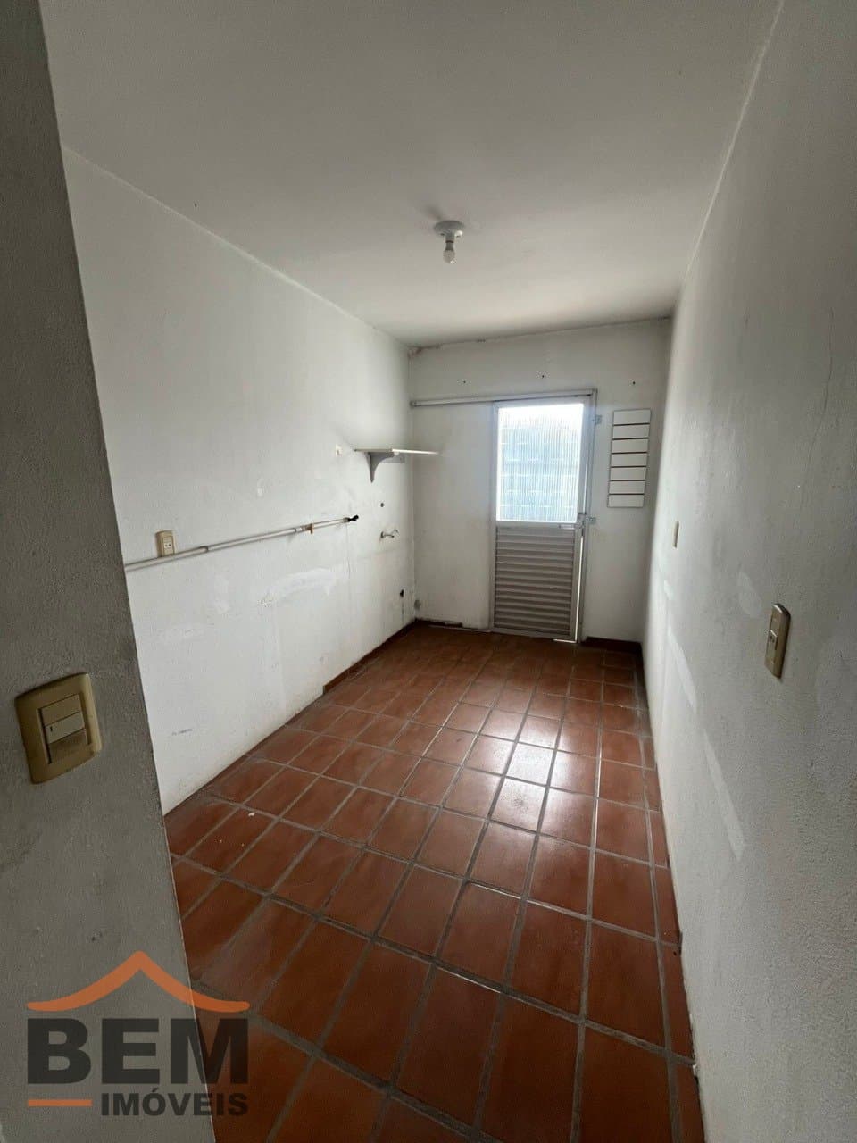 Sala Comercial para Venda com 504m² no bairro Municipios, em Balneário Camboriú
