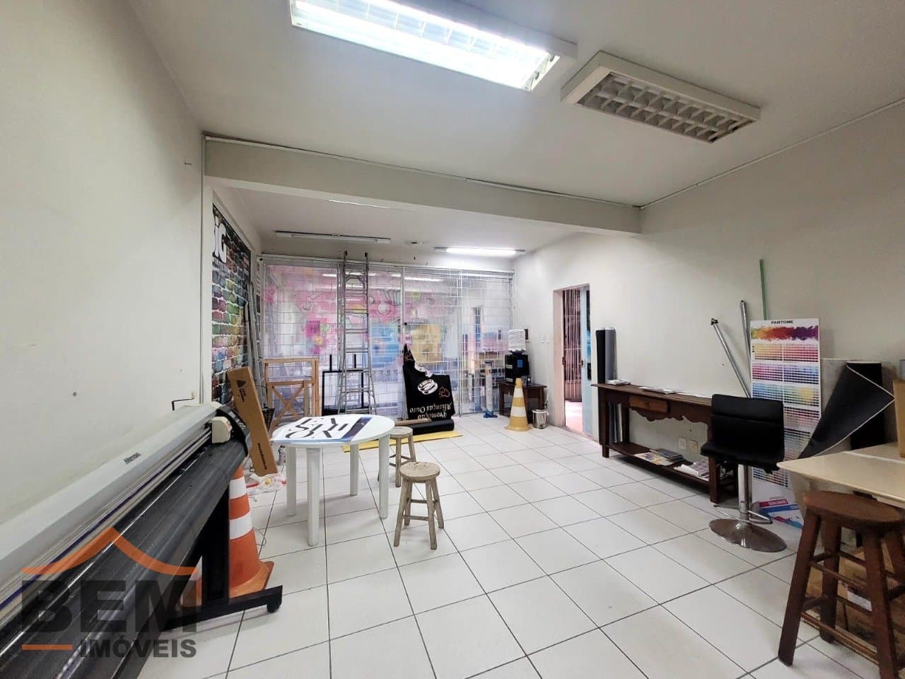 Sala Comercial para Locação com 100m² no bairro Centro, em Itajaí