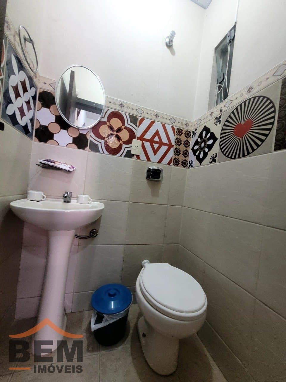 Sala Comercial para Locação com 100m² no bairro Centro, em Itajaí