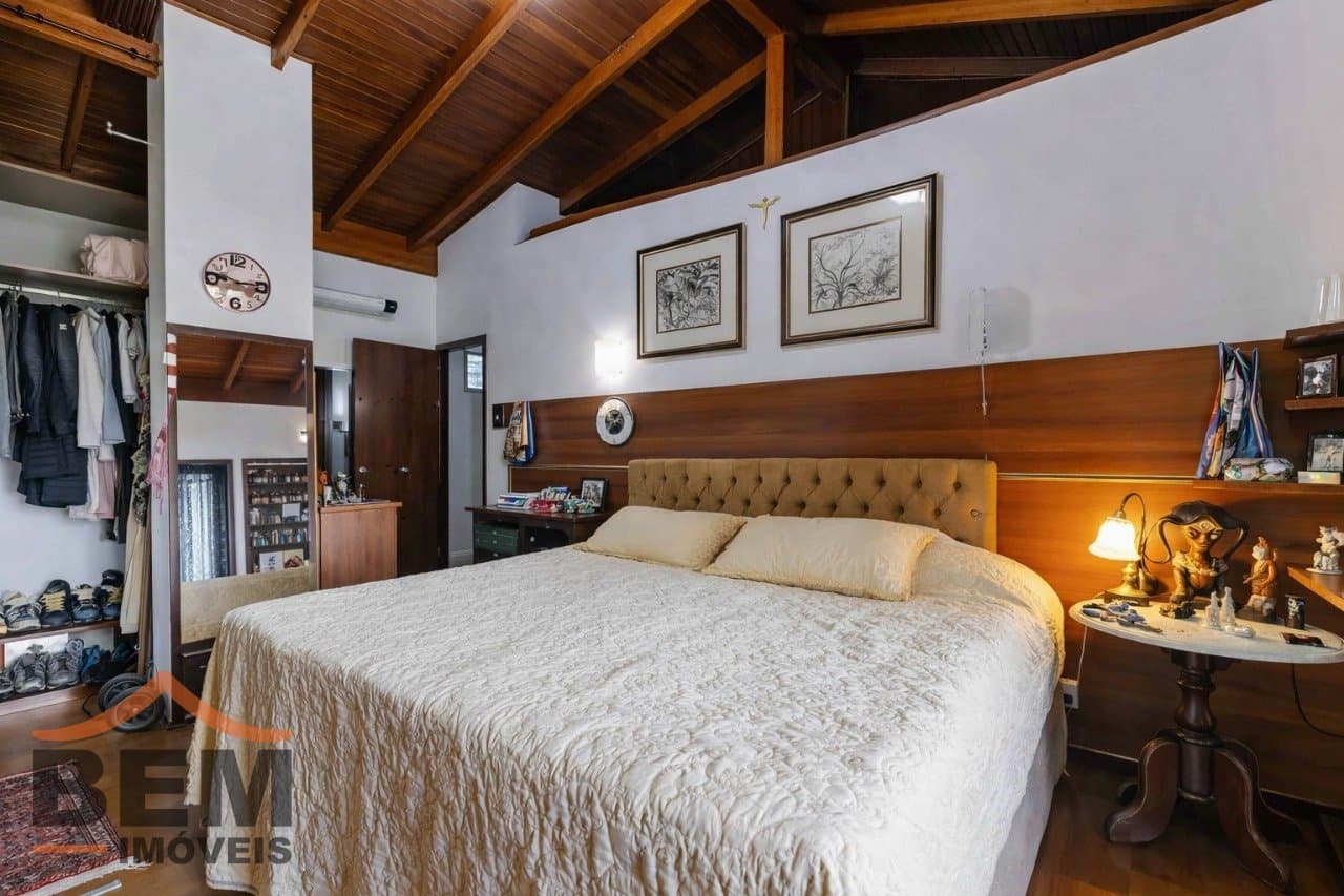 Casa para Venda com 4 quartos e 370m² no bairro Fazenda, em Itajaí