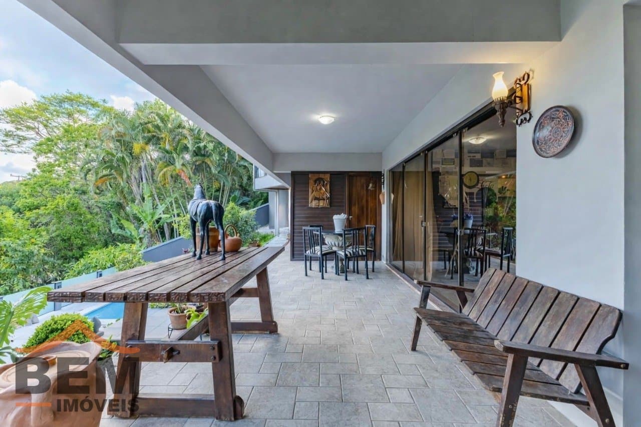 Casa para Venda com 4 quartos e 370m² no bairro Fazenda, em Itajaí