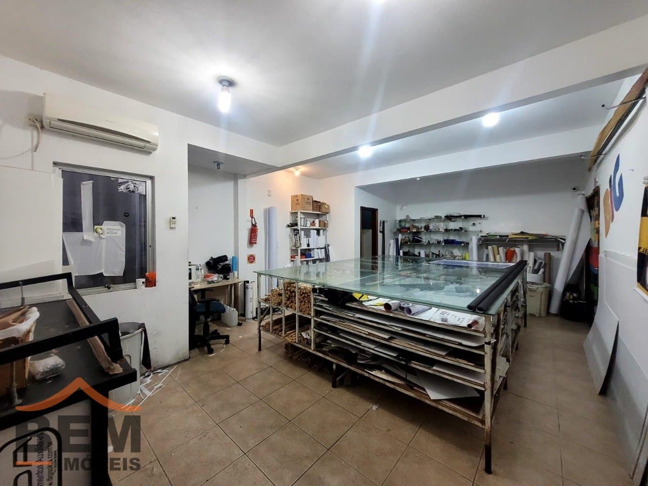 Sala Comercial para Locação com 100m² no bairro Centro, em Itajaí