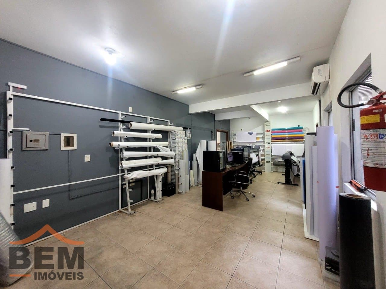 Sala Comercial para Locação com 100m² no bairro Centro, em Itajaí