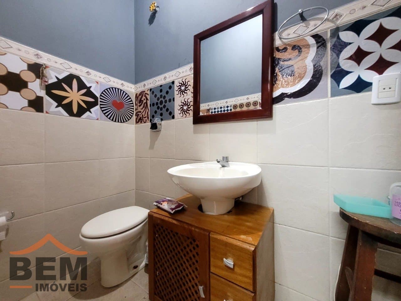 Sala Comercial para Locação com 100m² no bairro Centro, em Itajaí
