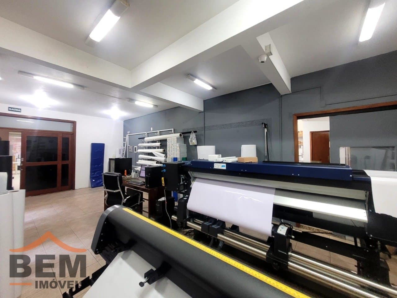 Sala Comercial para Locação com 100m² no bairro Centro, em Itajaí