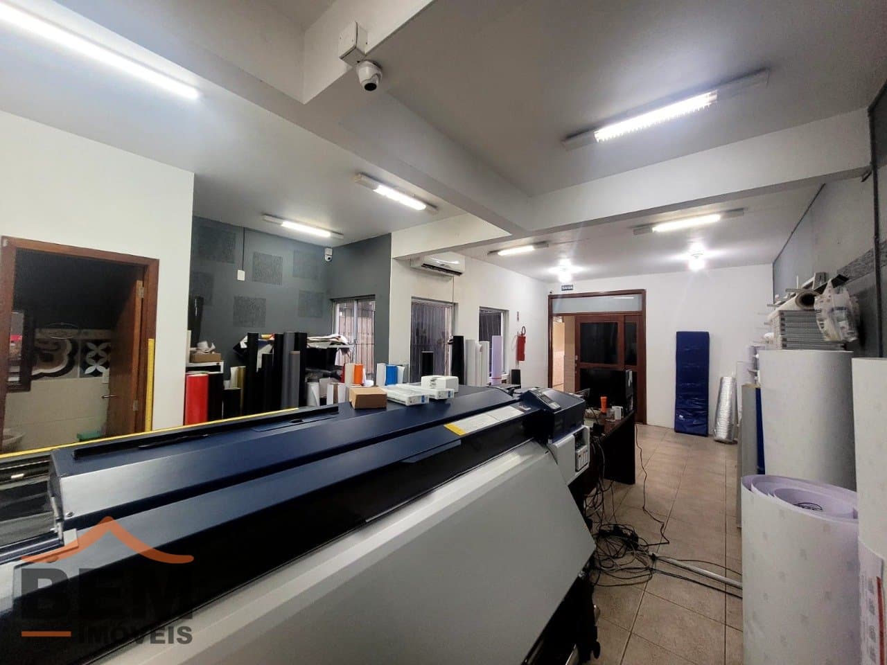 Sala Comercial para Locação com 100m² no bairro Centro, em Itajaí