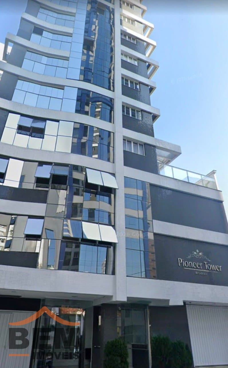 Apartamento Duplex para Locação com 4 quartos e 193m² no bairro Pioneiros, em Balneário Camboriú: 34- FACHADA 