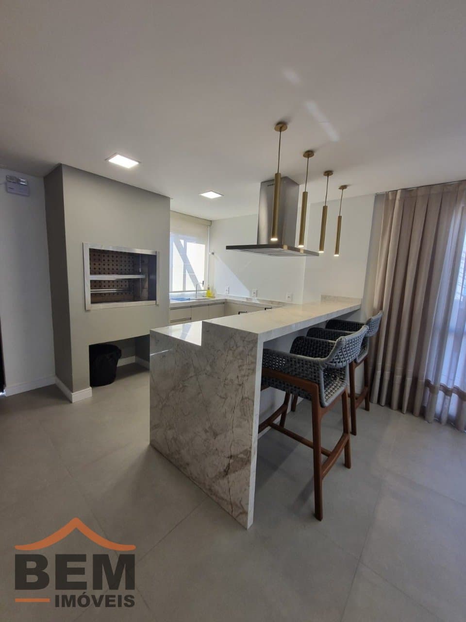 Apartamento para Venda com 2 quartos e 68m² no bairro Centro, em Navegantes