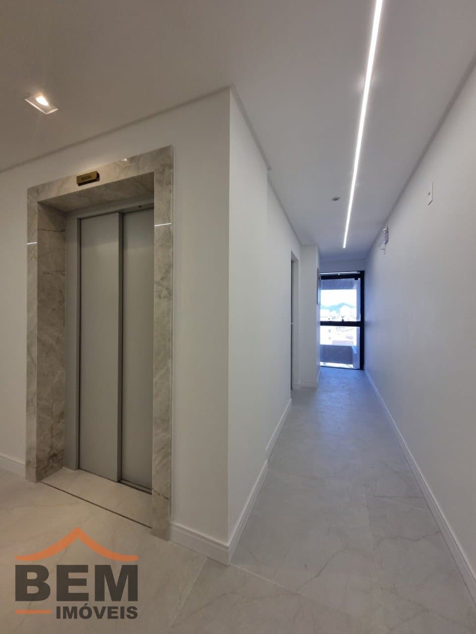 Apartamento para Venda com 2 quartos e 68m² no bairro Centro, em Navegantes