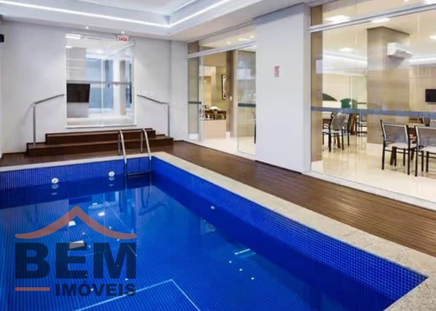 Apartamento com 2 quartos e 78m² no bairro Pioneiros, em Balneário Camboriú: 24- PISCINA 