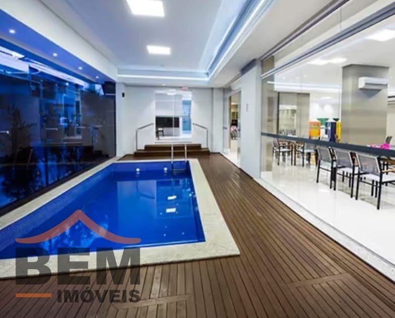Apartamento com 2 quartos e 78m² no bairro Pioneiros, em Balneário Camboriú: 26- PISCINA 