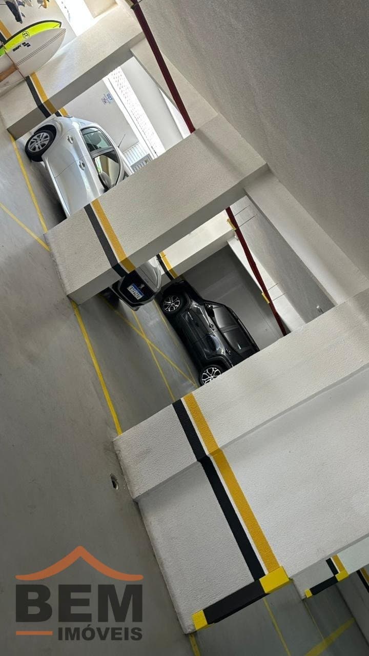 Apartamento com 2 quartos e 78m² no bairro Pioneiros, em Balneário Camboriú: 20- ESTACIONAMENTO 