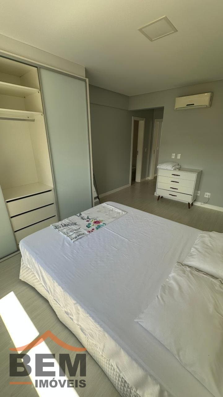 Apartamento com 2 quartos e 78m² no bairro Pioneiros, em Balneário Camboriú: 12- DORMITÓRIO 01
