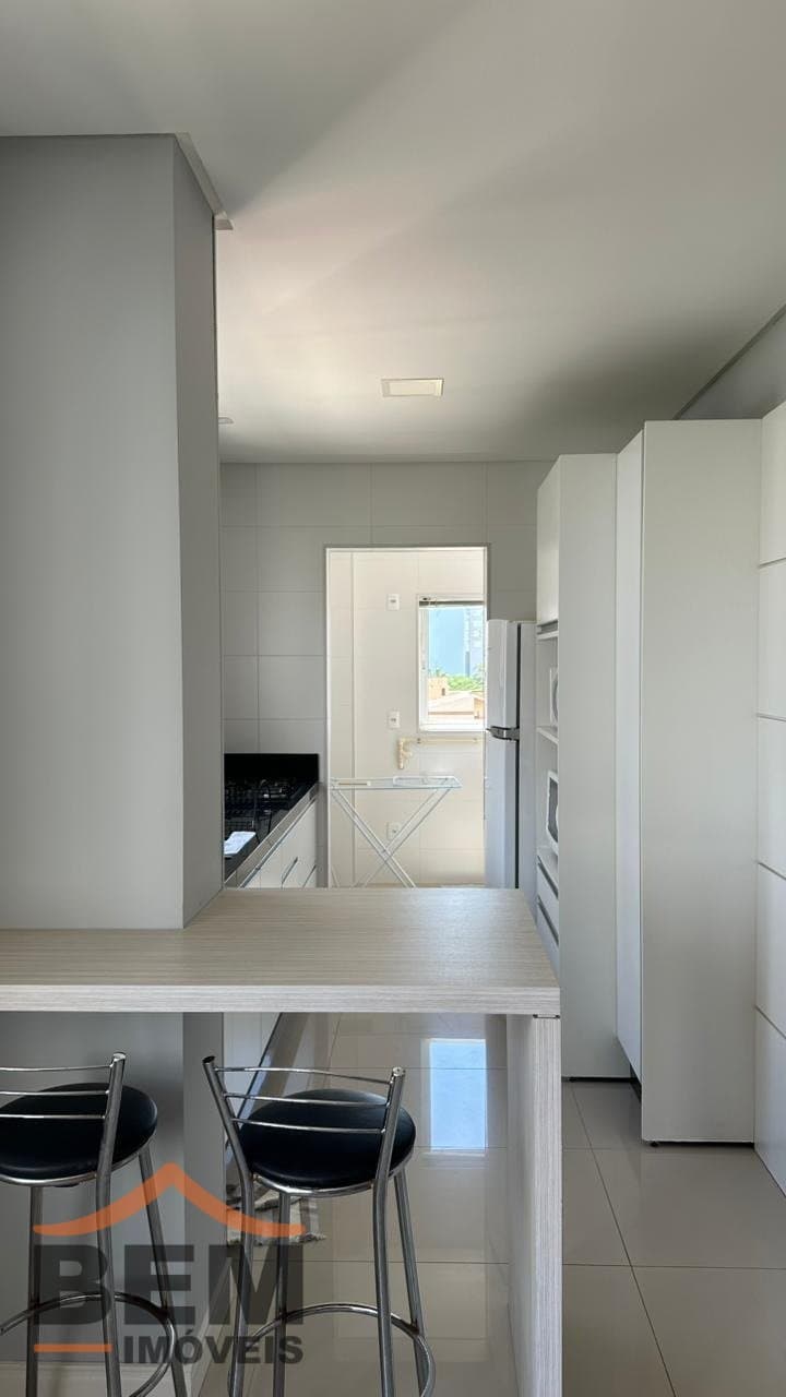 Apartamento com 2 quartos e 78m² no bairro Pioneiros, em Balneário Camboriú: 07- COZINHA 