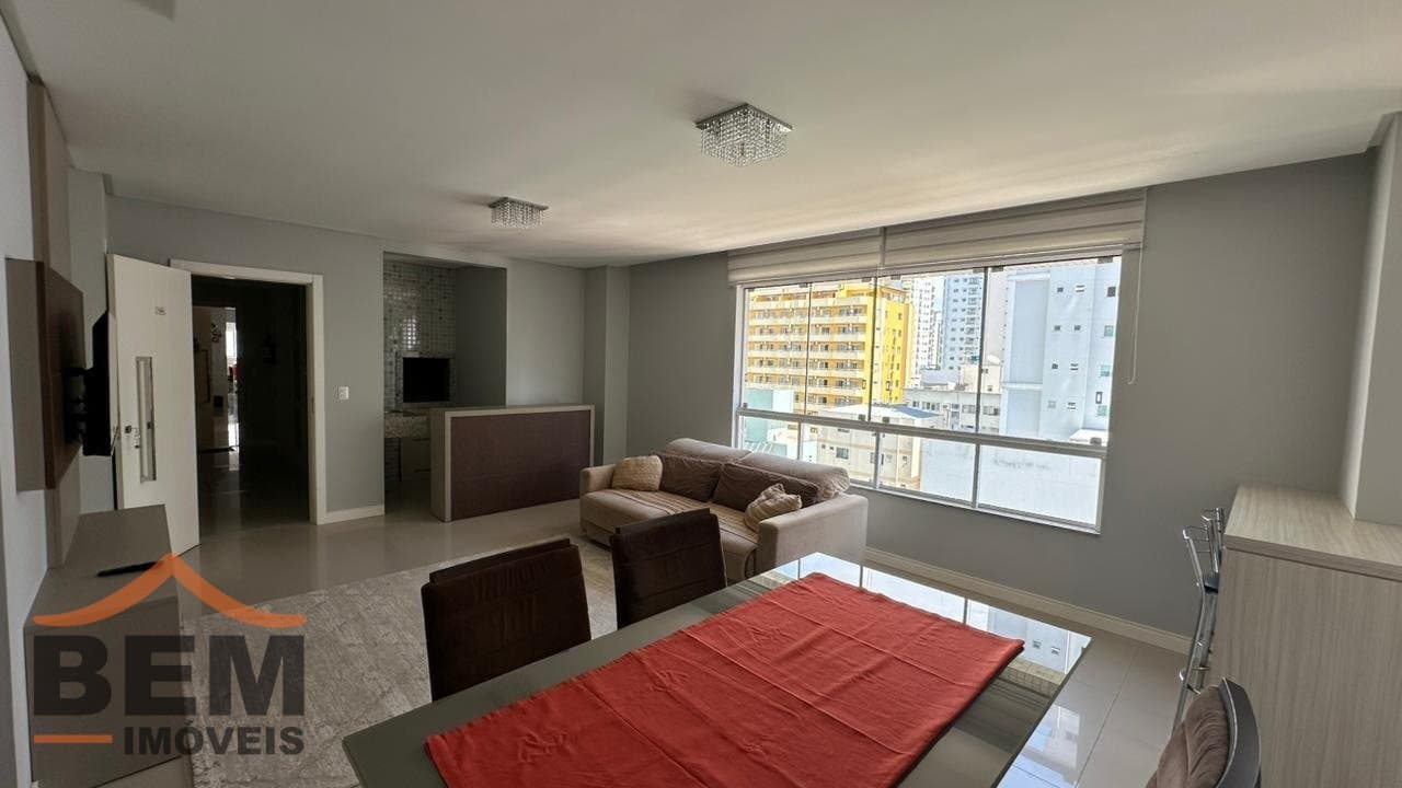 Apartamento com 2 quartos e 78m² no bairro Pioneiros, em Balneário Camboriú: 01- SALA DE ESTAR 