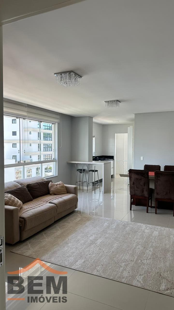 Apartamento com 2 quartos e 78m² no bairro Pioneiros, em Balneário Camboriú: 03- SALA DE ESTAR 
