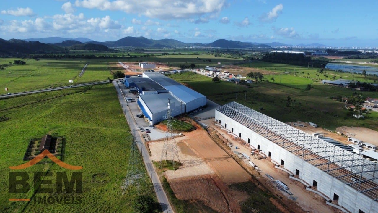 Galpão para Locação com 4450m² no bairro Arraial dos Cunhas, em Itajaí