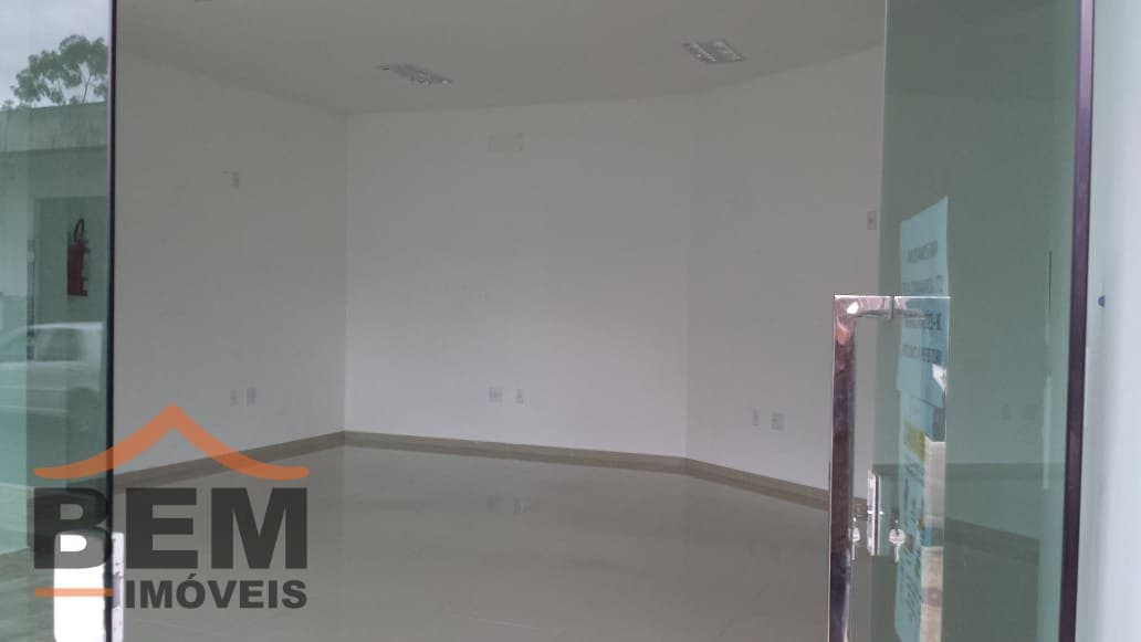 Sala Comercial para Locação com 51m² no bairro Municípios, em Balneário Camboriú: 03- SALA COMERCIAL 
