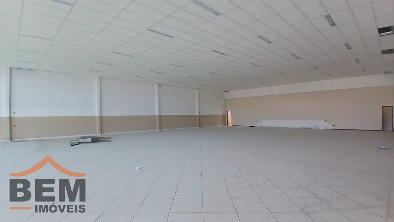 Sala Comercial para Venda com 725m² no bairro Cedro, em Camboriú