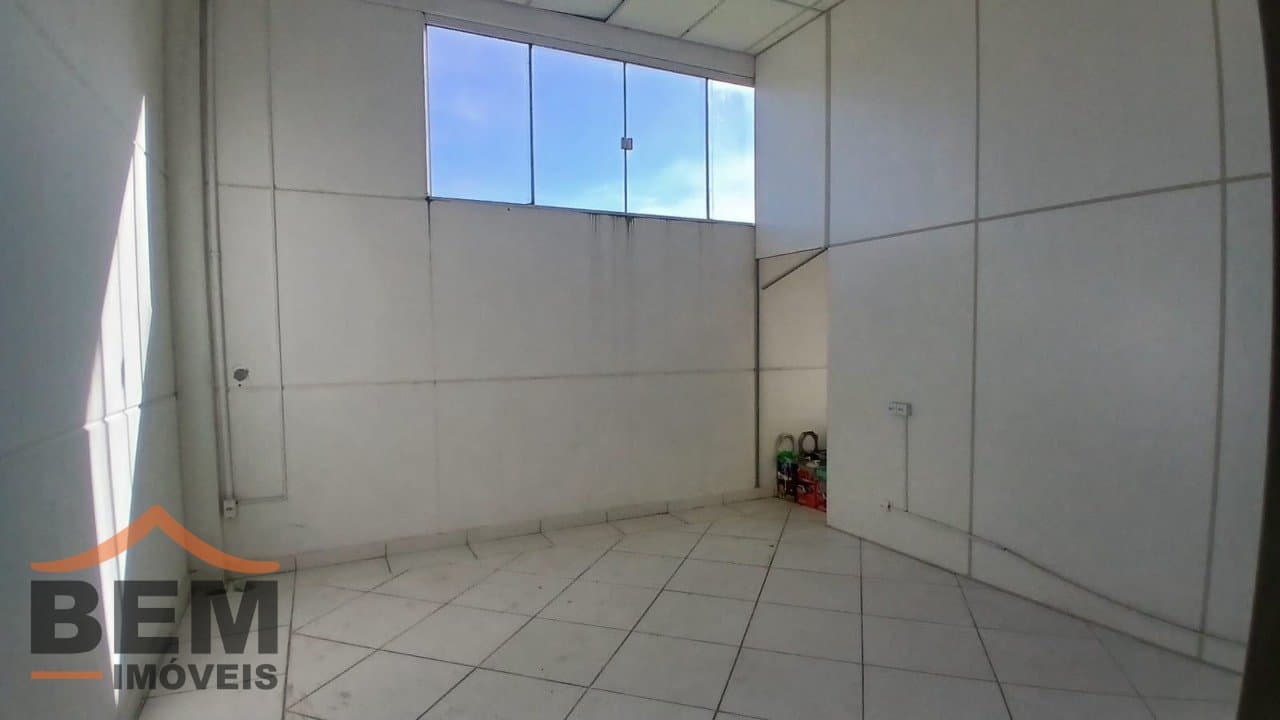 Sala Comercial para Venda com 725m² no bairro Cedro, em Camboriú