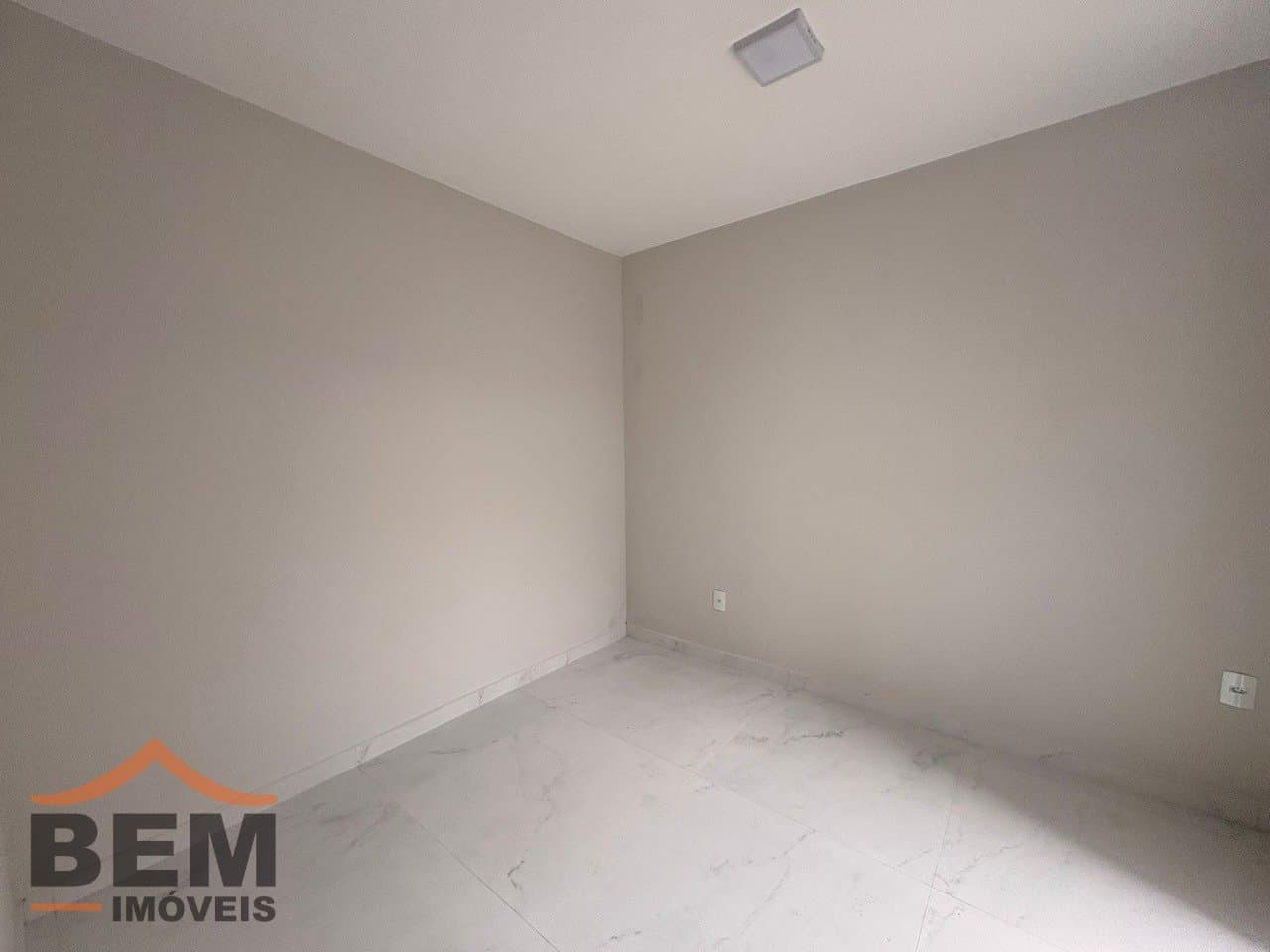 Apartamento para Locação com 2 quartos e 60m² no bairro Portal 2, em Itajaí