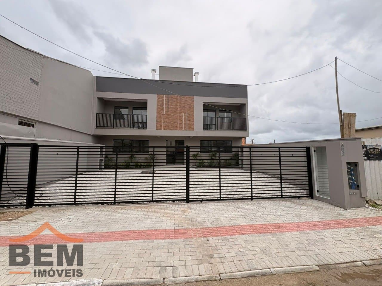 Apartamento para Locação com 2 quartos e 60m² no bairro Portal 2, em Itajaí