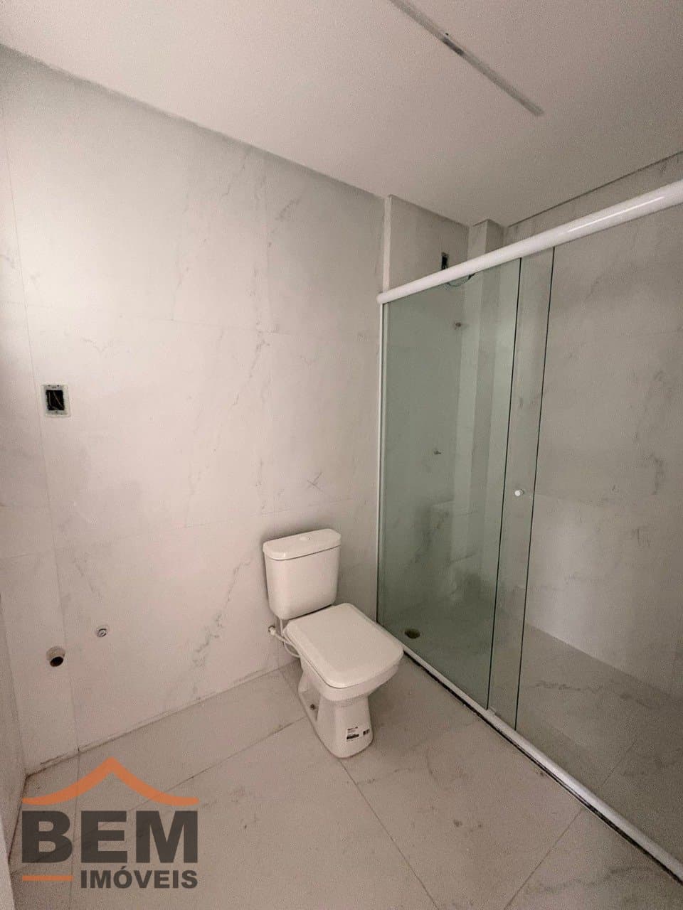 Apartamento para Locação com 2 quartos e 60m² no bairro Portal 2, em Itajaí