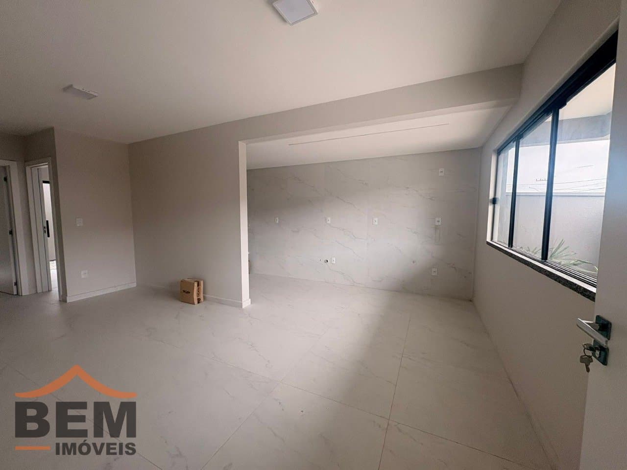 Apartamento para Locação com 2 quartos e 60m² no bairro Portal 2, em Itajaí