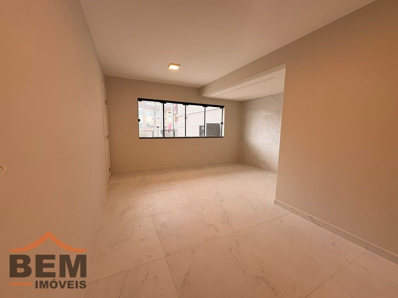 Apartamento para Locação com 2 quartos e 60m² no bairro Portal 2, em Itajaí