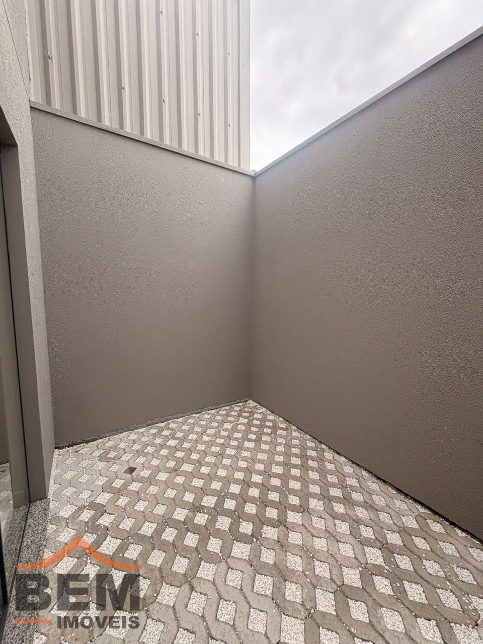 Apartamento para Locação com 2 quartos e 60m² no bairro Portal 2, em Itajaí