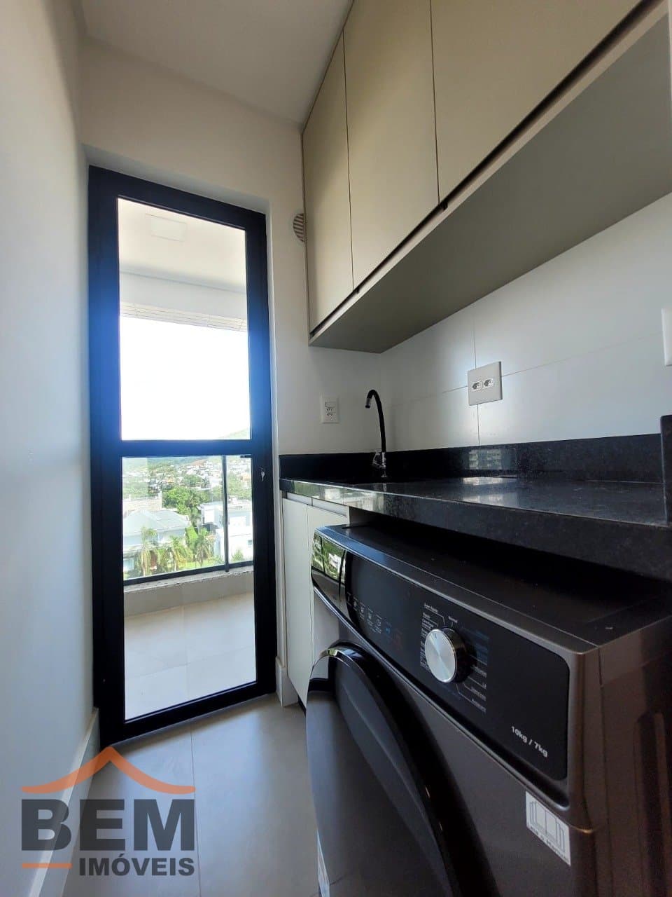 Apartamento para Locação com 3 quartos e 110m² no bairro Praia Brava, em Itajaí