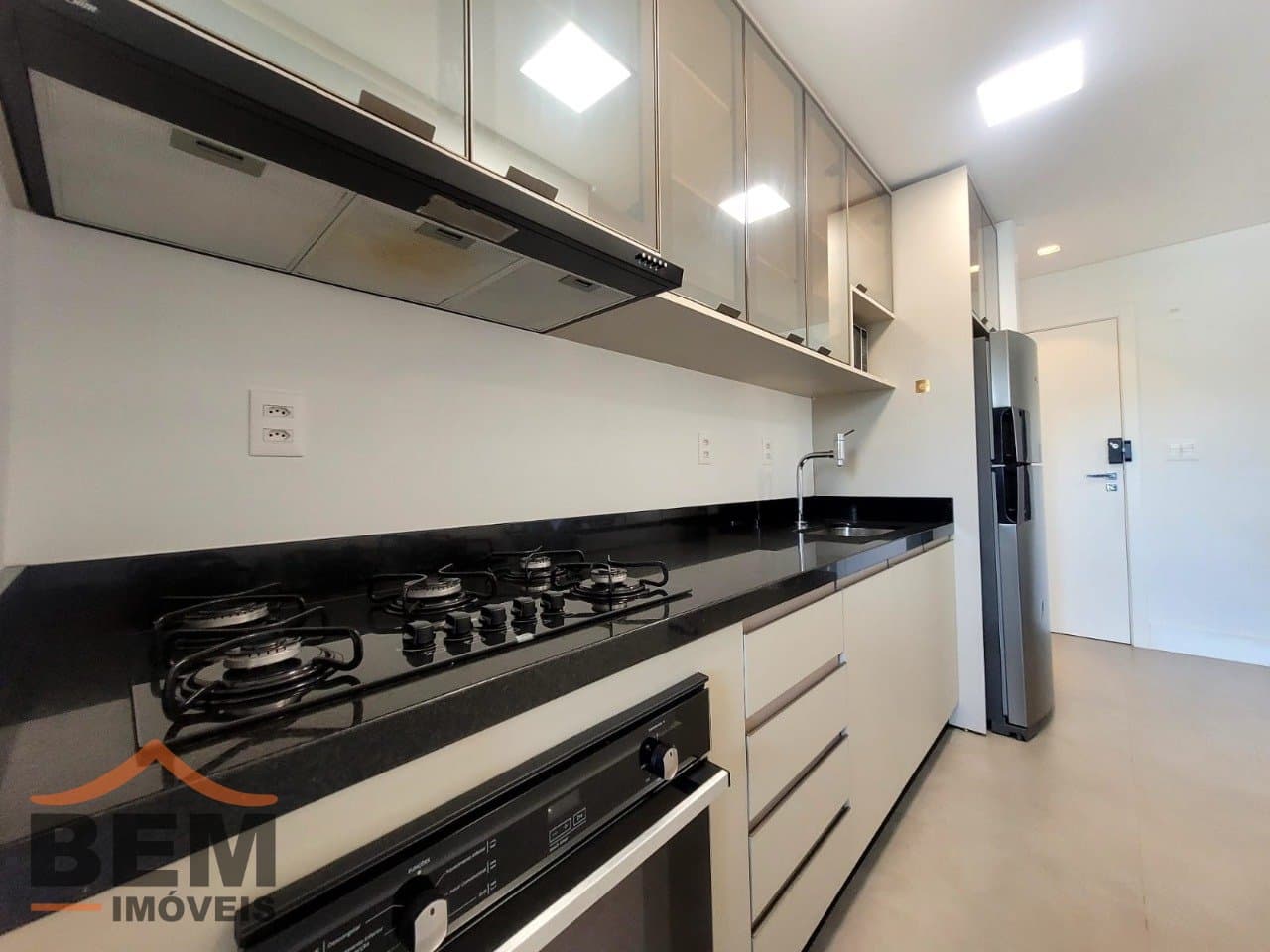 Apartamento para Locação com 3 quartos e 110m² no bairro Praia Brava, em Itajaí